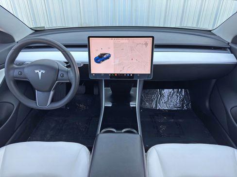 Used 2019 Tesla Model 3 Long Range image 12