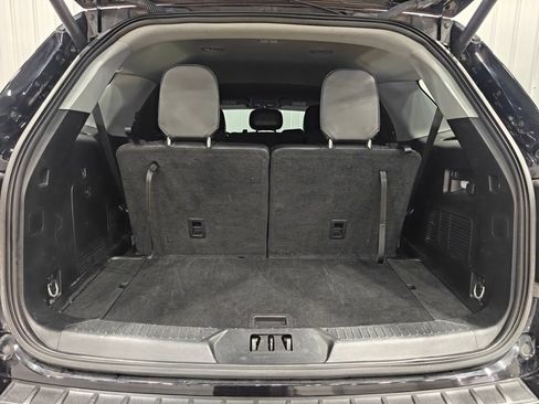 Used 2023 Ford Explorer XLT w/ Equipment Group 202A AWD/4WD image 31