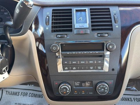 Used 2007 Cadillac DTS Luxury II FWD image 22