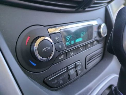 Used 2016 Ford C-MAX SE w/ Interior Protection Package FWD image 24