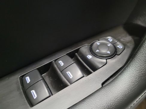 Used 2019 Chevrolet Blazer LT image 27