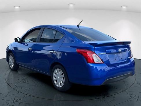 Used 2016 Nissan Versa SV FWD image 4