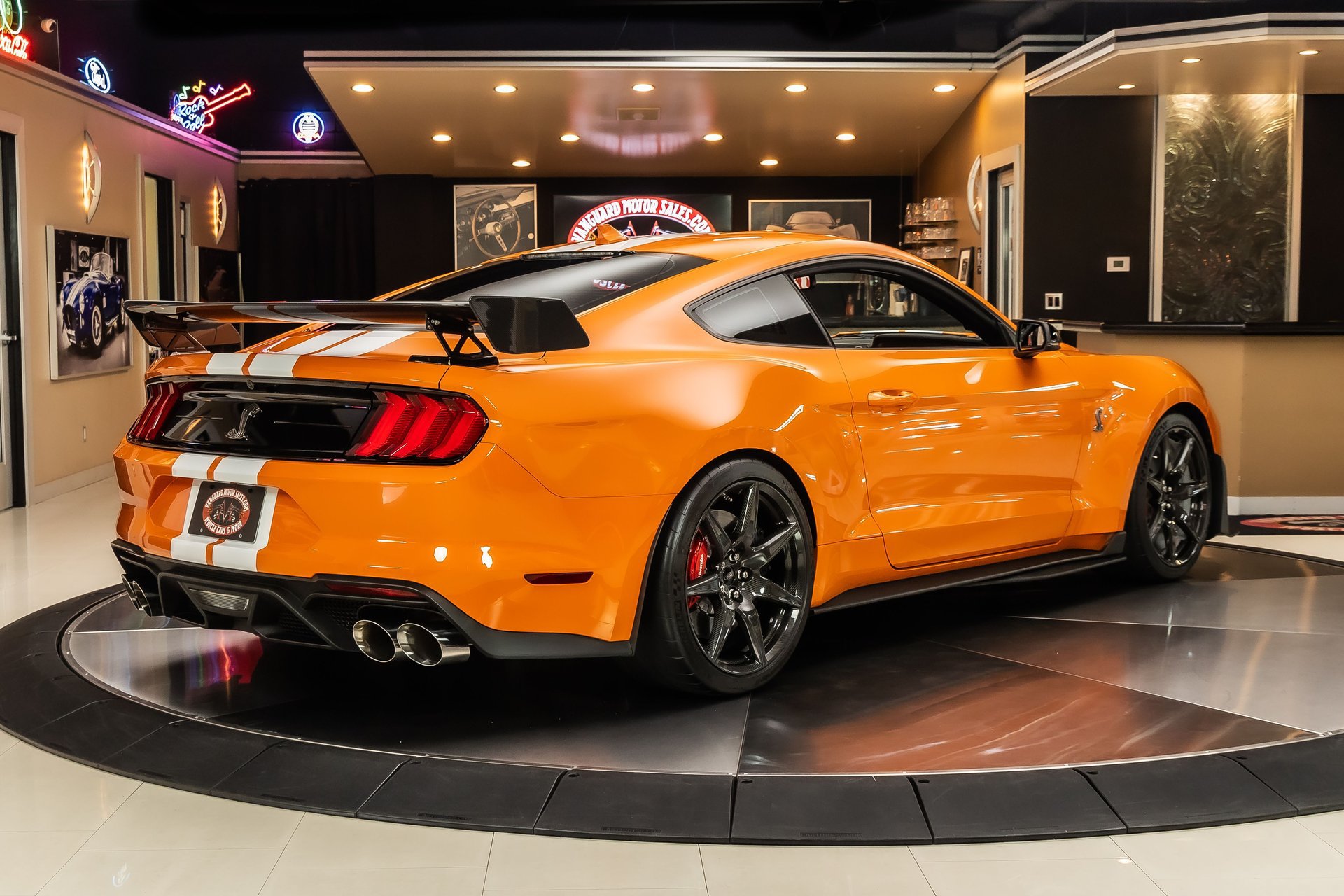 Used 2020 Ford Mustang Shelby GT500 w/ Carbon Fiber Track Pack RWD image 12