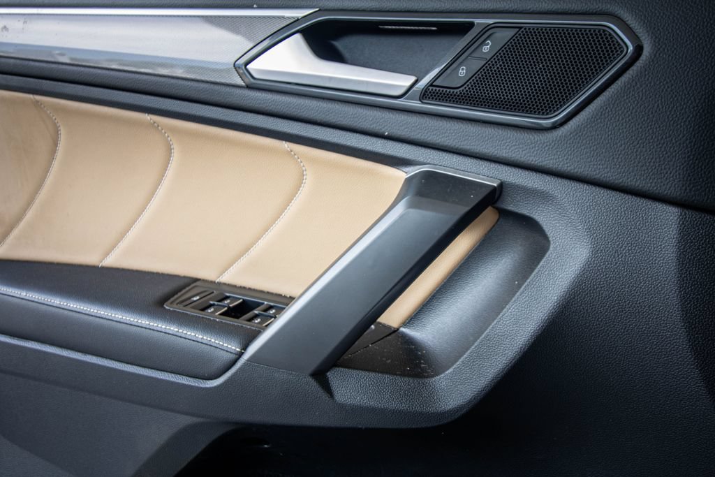 Certified 2024 Volkswagen Tiguan SE R-Line FWD image 21