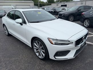 Used 2021 Volvo S60 T6 Momentum AWD/4WD video 1