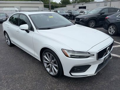 Used 2021 Volvo S60 T6 Momentum