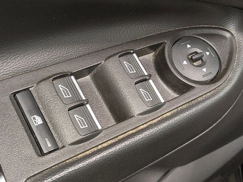 Used 2017 Ford C-MAX SE image 27