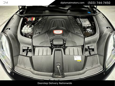 Used 2022 Porsche Cayenne Turbo w/ Performance Package (PG2) image 51