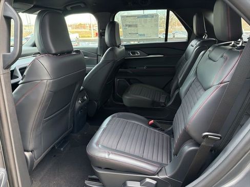 New 2026 Ford Explorer ST-Line image 9