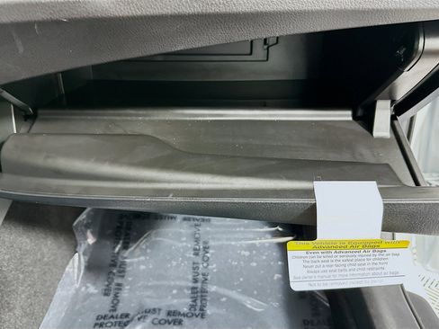 Used 2026 Toyota Camry SE image 32