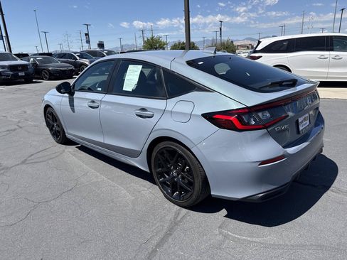 Used 2024 Honda Civic Sport image 9