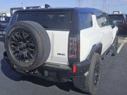 Used 2024 GMC Hummer EV 2X w/ LPO, Illumination Package AWD/4WD image 4