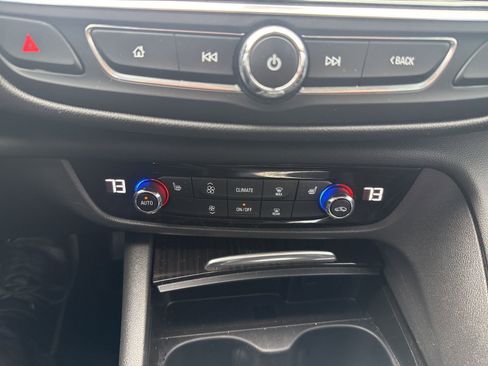 Used 2018 Buick Regal Essence w/ Driver Confidence Package #1 image 26