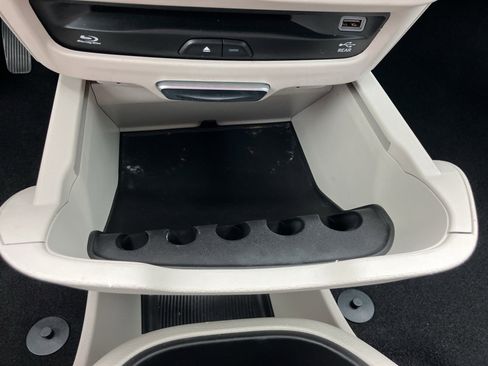 Used 2020 Chrysler Pacifica Touring-L Plus FWD image 21