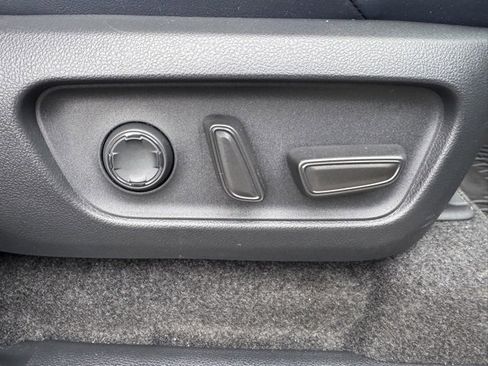 Certified 2025 Toyota 4Runner Platinum image 39