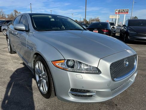Used 2011 Jaguar XJ L image 30