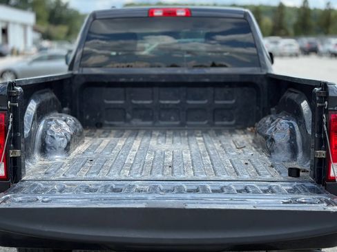 Used 2017 RAM 1500 Express AWD/4WD image 26