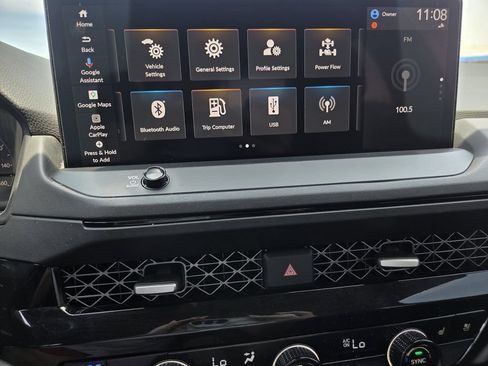 Used 2023 Honda Accord Touring image 11