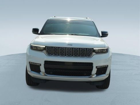 Used 2023 Jeep Grand Cherokee L Summit w/ Luxury Tech Group V image 2