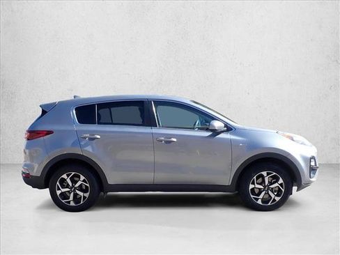 Used 2022 Kia Sportage LX AWD/4WD image 5
