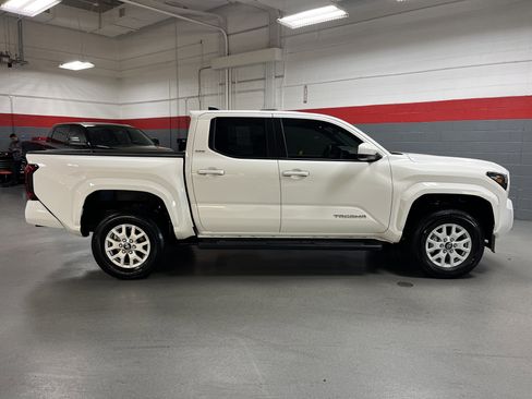 Certified 2024 Toyota Tacoma SR5 image 11