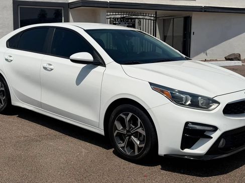 Used 2020 Kia Forte LXS FWD image 5