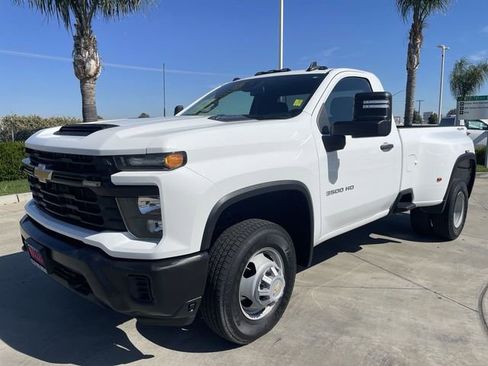 Used 2024 Chevrolet Silverado 3500 W/T image 4