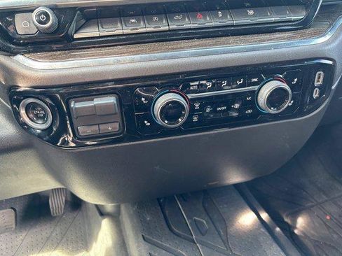 Used 2024 Chevrolet Silverado 1500 LT image 10