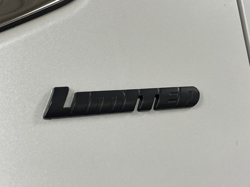 Used 2024 Toyota Tundra Limited w/ Power Package AWD/4WD image 21
