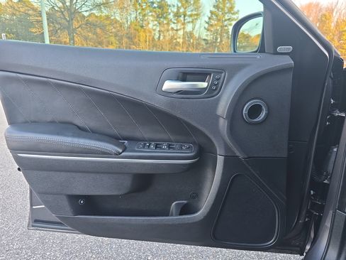 Used 2018 Dodge Charger R/T Scat Pack image 23