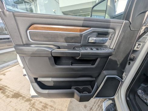 Used 2024 RAM 2500 Laramie image 40