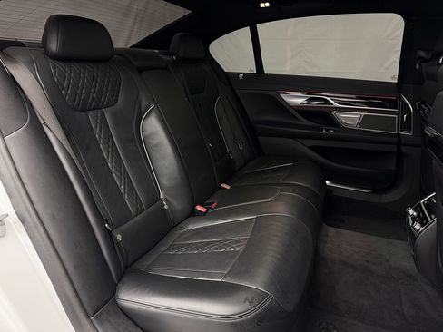 Used 2019 BMW 750i xDrive w/ M Sport Package image 49