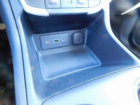 Used 2023 GMC Terrain SLE w/ Driver Convenience Package image 36