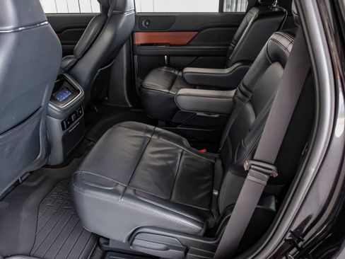 Used 2024 Lincoln Navigator Reserve image 37