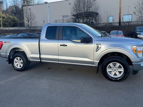 Used 2022 Ford F150 XLT AWD/4WD image 9