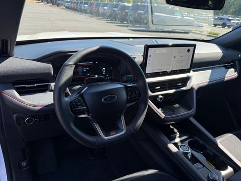 Used 2025 Ford Explorer ST AWD/4WD image 13