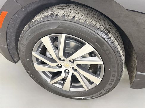 Used 2023 Chevrolet Equinox Premier AWD/4WD image 32