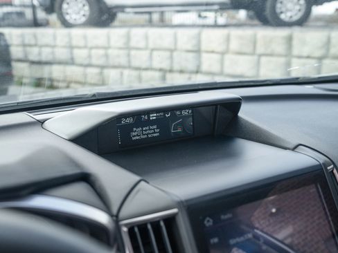 Used 2022 Subaru Crosstrek 2.5i Limited image 31