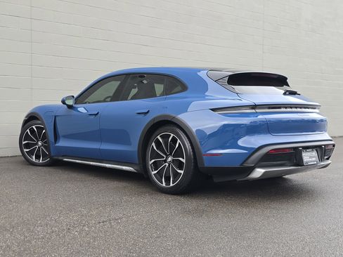 Certified 2021 Porsche Taycan 4 Cross Turismo image 3