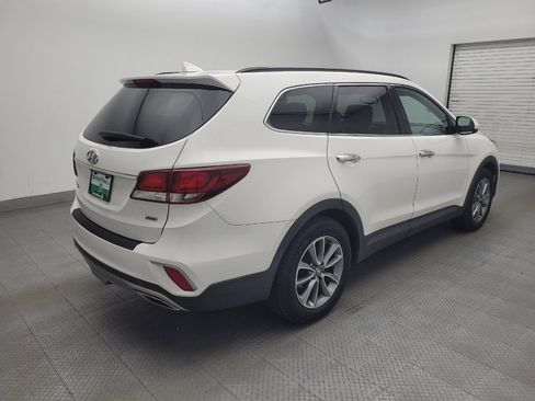 Used 2018 Hyundai Santa Fe SE AWD/4WD image 9