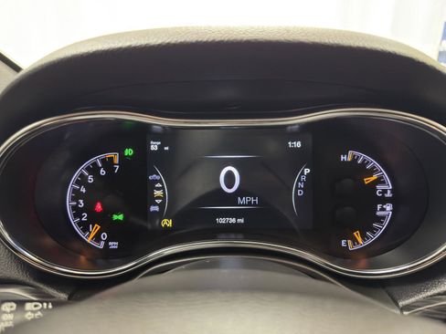 Used 2020 Jeep Grand Cherokee Limited w/ Luxury Group II image 19