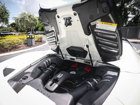 Used 2021 Ferrari F8 Tributo RWD image 23