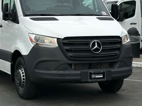 Used 2024 Mercedes-Benz Sprinter 4500 image 3