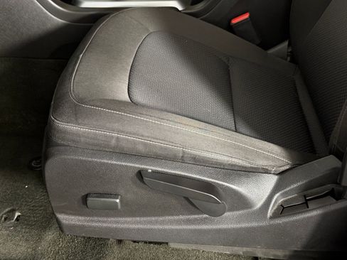 Used 2016 Chevrolet Colorado LT w/ LT Convenience Package RWD image 13