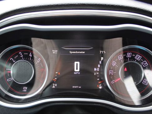 Used 2016 Dodge Challenger R/T Plus image 30