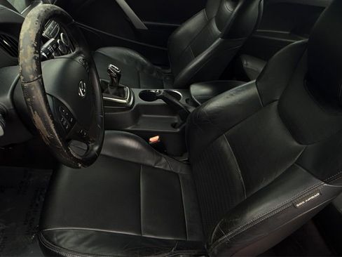 Used 2014 Hyundai Genesis 3.8 RWD image 12