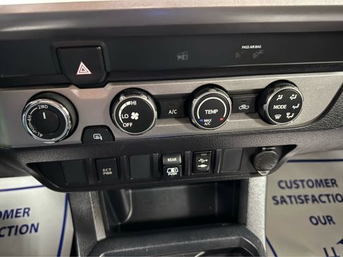 Used 2019 Toyota Tacoma SR5 image 16