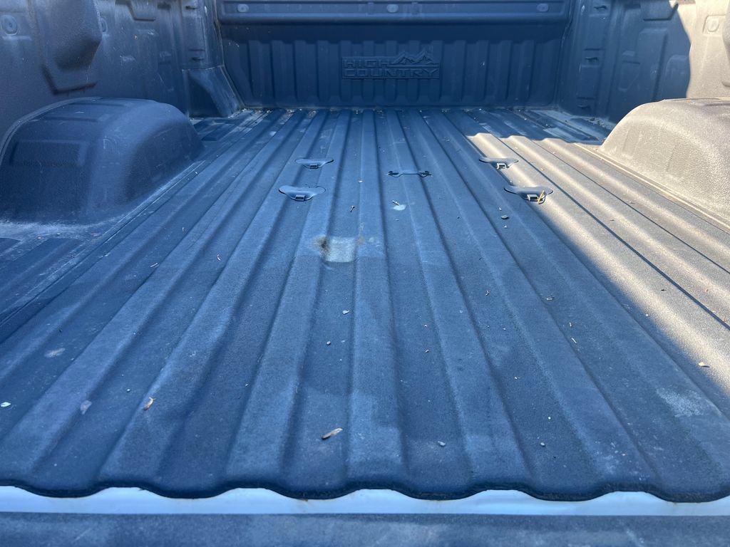 Used 2021 Chevrolet Silverado 3500 High Country w/ Snow Plow Prep/Camper Package AWD/4WD image 25