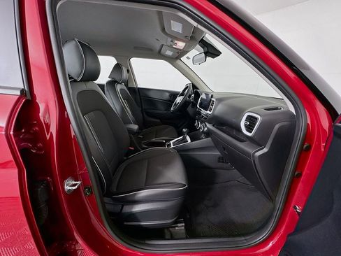 Certified 2023 Hyundai Venue Limited w/ Cargo Package image 28