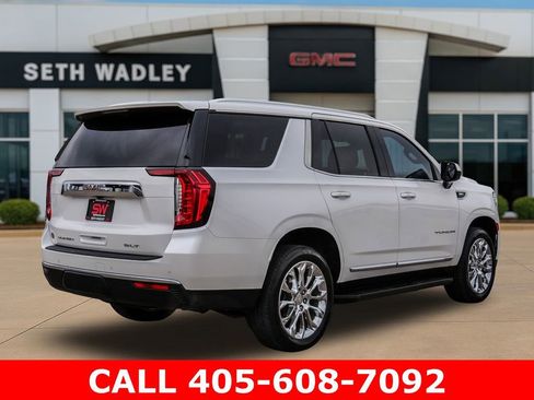 Used 2023 GMC Yukon SLT AWD/4WD image 7